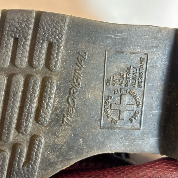 DR MARTENS Sz 8 Red Lace-Up Boots Embossed Snake Print Pattern 8 Eyelet - Picture 9 of 11